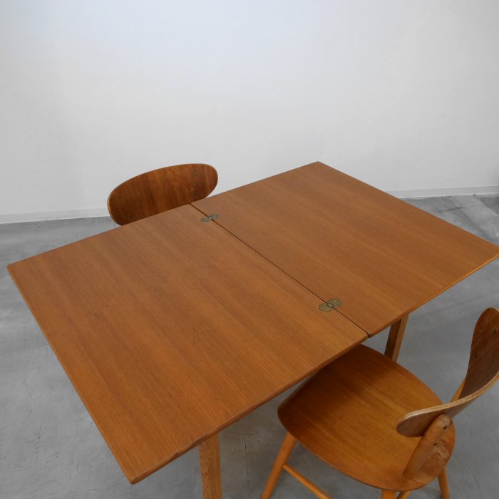 UD10204｜Card Table / Ejner Larsen / SKM Kolding｜interior CASA 