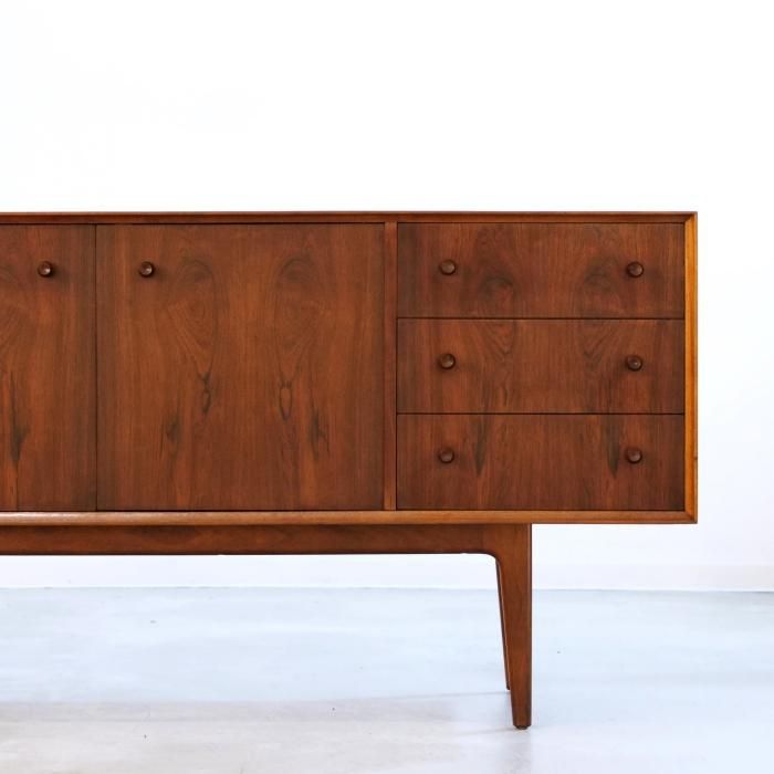 SB2179｜大型サイドボード / イギリスビンテージ家具｜interior