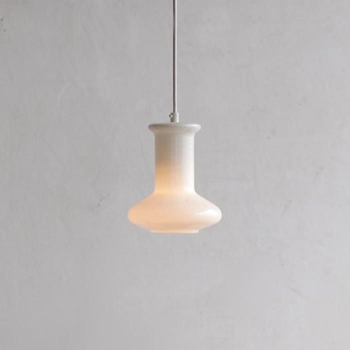 HOLME GAARD ホワイトガラスランプ HOLME GAARD ホワイトガラスランプ ビンテージ・ペンダントランプ