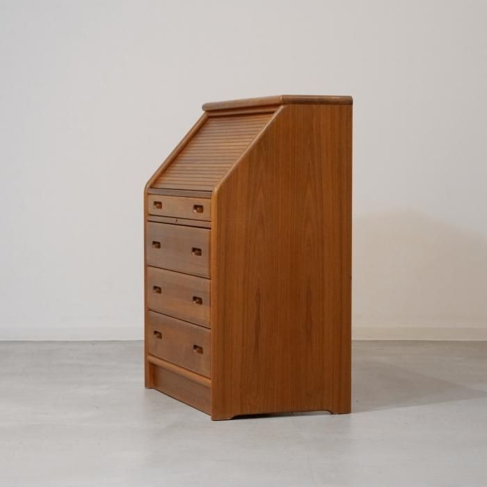 セール Dyrlund(デューロン) 蛇腹 チーク サイドボード 仕上済 セール Dyrlund(デューロン) 蛇腹 チーク サイドボード 仕上済 - メルカリ