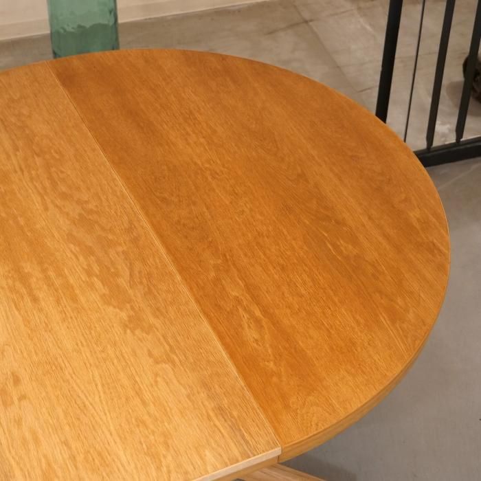 UD12228｜伸長式ラウンドダイニングテーブル（オーク）FARSTRUP