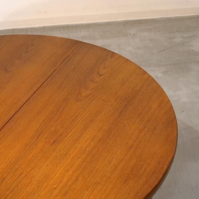 【最終値下げ！】ダイニングテーブル　デンマークヴィンテージ　ヘニングケアヌルフ Henning Kjarnulf ヘニング・ケアヌルフ ダイニングテーブル 丸