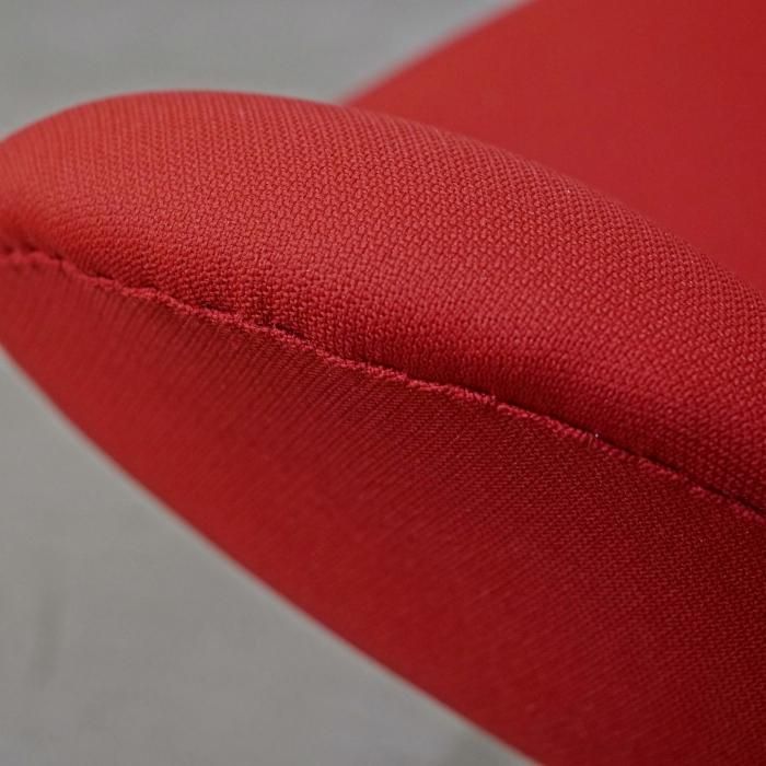 SWAN CHAIR（スワンチェア）/RED｜ArneJacobsen（アルネ