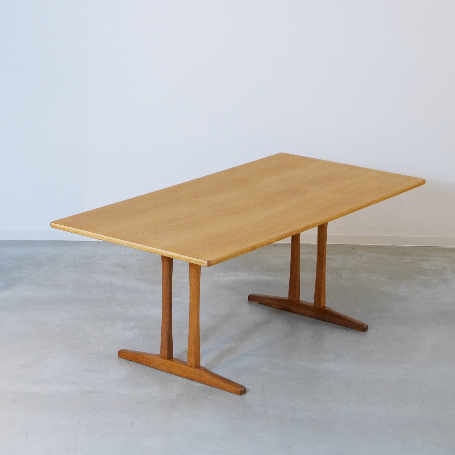 UD10307｜C18ShakerTable(W180cm)/Borge Mogensen/FDB｜interiorCASA 