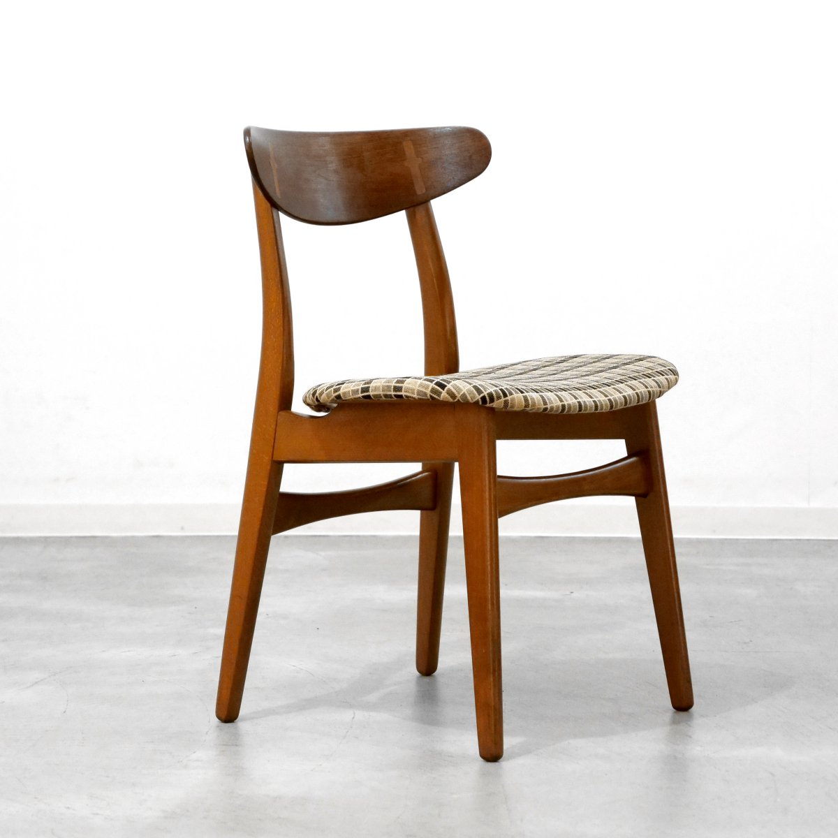 UD14173｜CH30.ダイニングチェア（チーク・ブナ）Hans.J.Wegner/ウェグナー/Carl Hansen｜インテリアカーサ