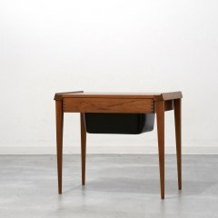 デザイナーズ｜ソーイングテーブル（幅57cm・チーク）Kristiansen Thomassen ｜UD14230