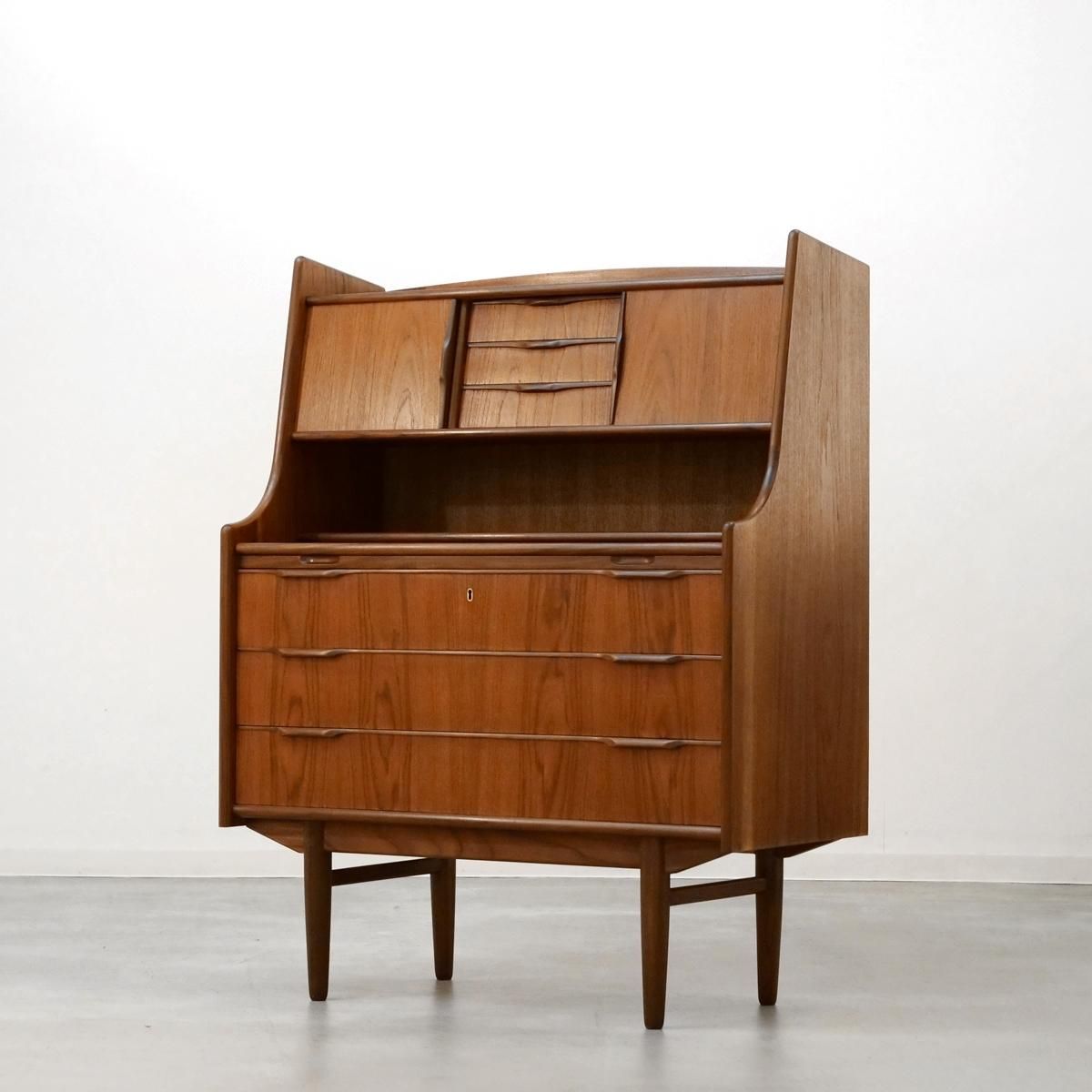 ヴィンテージ ライティングデスク チーク色 〈デンマーク製〉 GMGT116