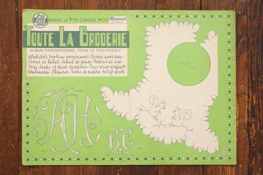 アンティーク 刺繍図案集 『TOUTE LA BRODERIE （刺繍のすべて）』 N°70 - フランスアンティーク雑貨 Mille Chats