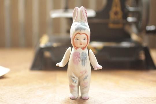 フランス アンティーク うさぎの着ぐるみの子供 ビスクドール ブルーピンク フランスアンティーク雑貨 Mille Chats フランス アンティーク うさぎの着ぐるみの子供 ビスクドール ブルーピンク フランスアンティーク雑貨 Mille Chats