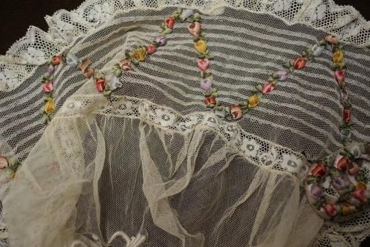 ロココトリムピンクッション 針山 レース ブローチ付き フランス