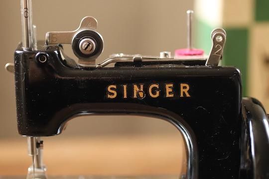 フランス アンティーク SINGER シンガー トイミシン モデルNo.20