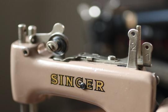 SINGER シンガー アンティーク トイミシン ベージュ - フランス