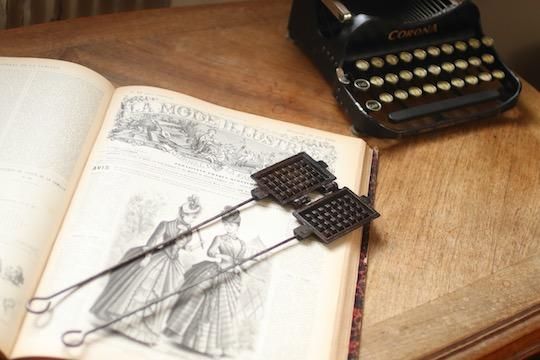 鋳物　古いワッフルメーカー アンティーク おもちゃ 鋳物 ワッフルメーカー/ワッフル型