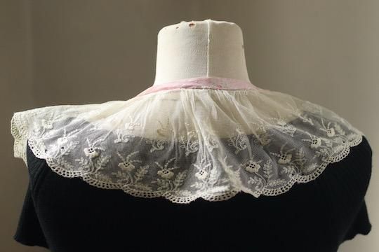 ★アンティーク*フランス*絹糸刺繍のチュールレースつけ襟★ チュール刺繍レース つけ襟 12x85cm - フランスアンティーク雑貨