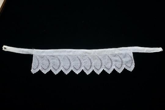 カットワーク刺繍レース つけ襟 9×55cm - フランスアンティーク