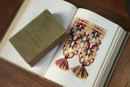 DMC ENCYCLOPEDIE DES OUVRAGES DE DAMES（手芸百科事典） 大小