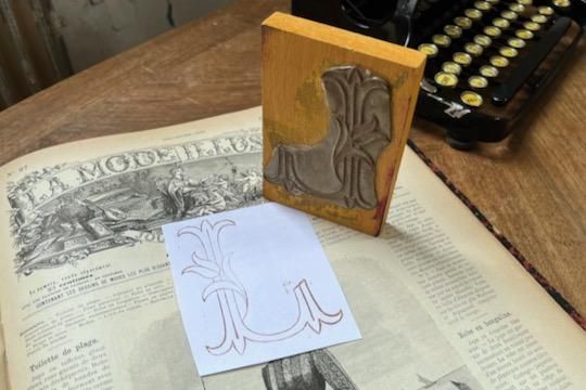 刺繍用モノグラム アンティークスタンプ 大 