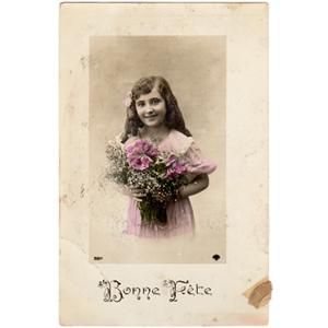 フランスアンティークの花束 フランスアンティーク 花束を持つ少女の