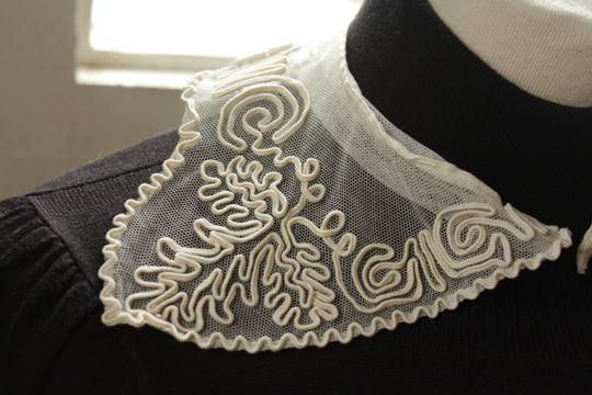★アンティーク*フランス*絹糸刺繍のチュールレースつけ襟★ チュール刺繍レース 付け襟 7,5-13 x38cm - フランス