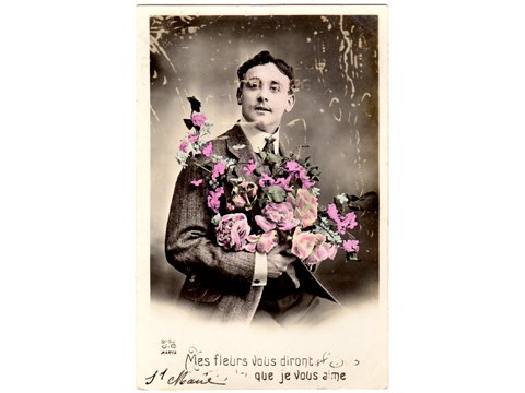 アンティークポストカード 花束を抱える紳士 - フランスアンティーク