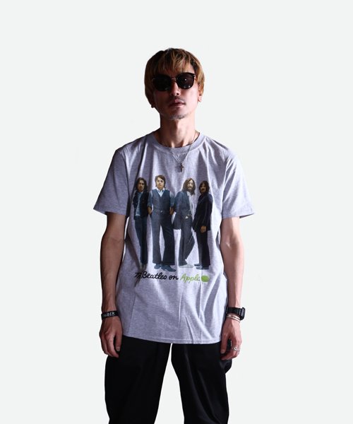 THE BEATLES / ビートルズ【 BEATLES ON APPLE ICONIC T-SHIRT ...