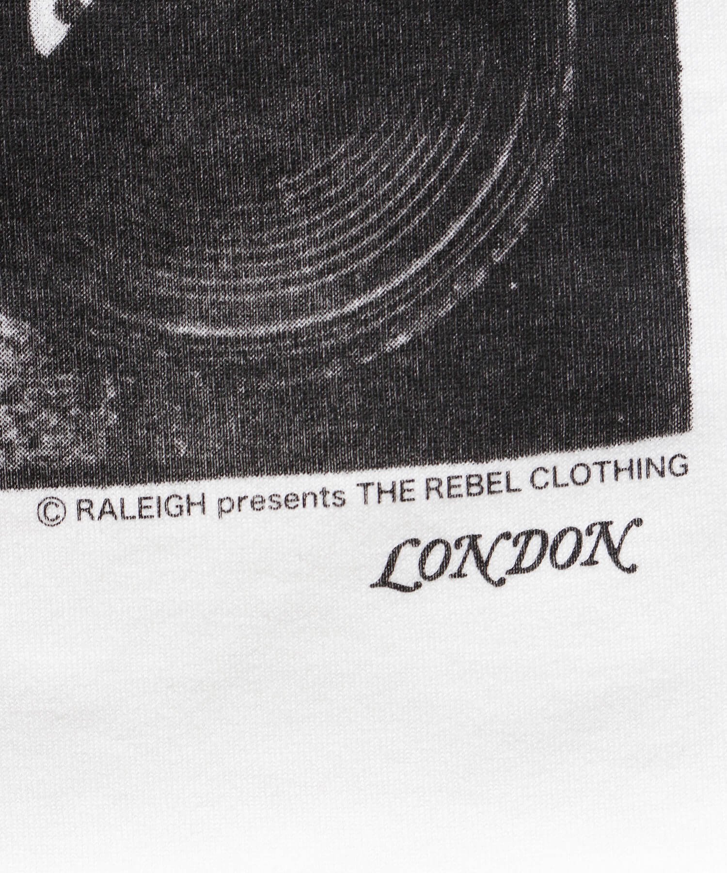 RALEIGH / ラリー（RED MOTEL / レッドモーテル） ｜ RALEIGH SOUND SYSTEM ”DUB OUR FUTURE” D.I.Y. T-SHIRTS (WH)　商品画像6