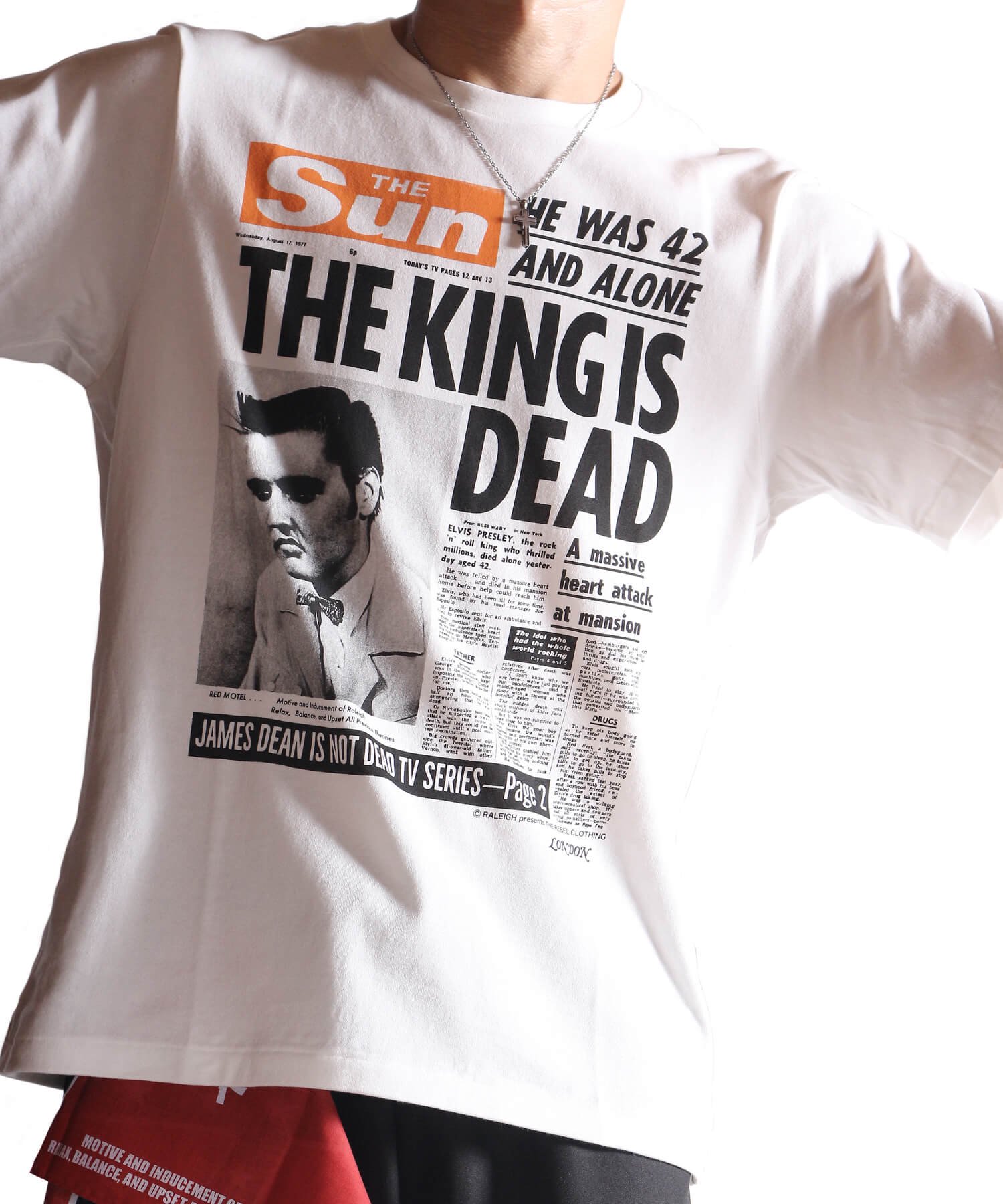 RALEIGH / ラリー（RED MOTEL / レッドモーテル） ｜ Obituary in a Newspaper ”THE KING IS DEAD” T-SHIRTS (WH)　商品画像12