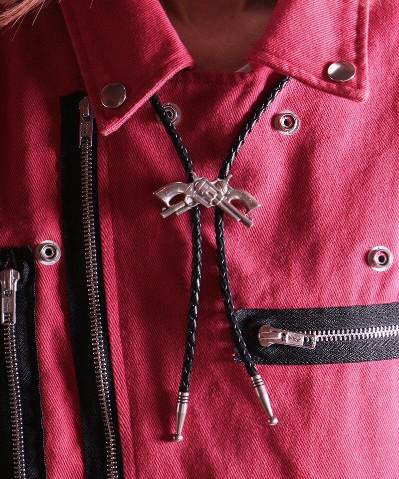 RALEIGH / ラリー（RED MOTEL / レッドモーテル） ｜“LOVERS ON THE RUN” or “LET’S LIVE FOR TODAY” LOOP TIE HEAD with LEATHER STRAP (CROSSED PISTOLS)商品画像6