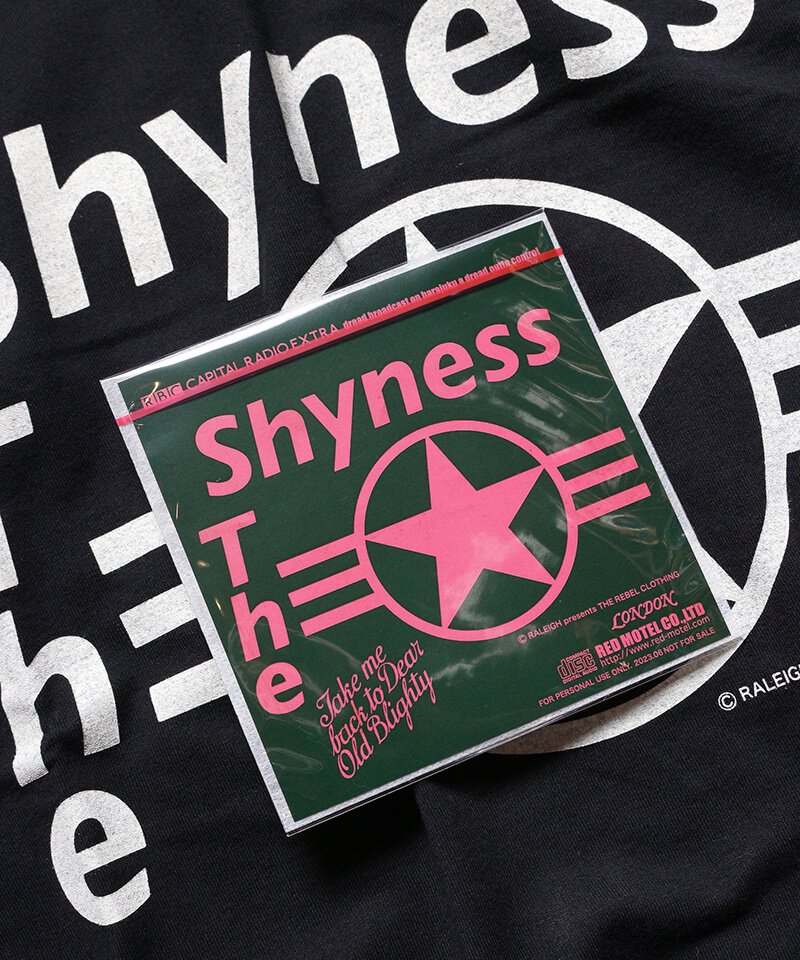 RALEIGH / ラリー（RED MOTEL / レッドモーテル） ｜“The Shyness (Take Me Back To Dear Old Blighty)” T-SHIRTS (Loose Fit / BK)商品画像10