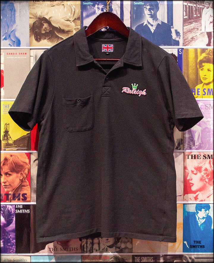 RALEIGH / ラリー（RED MOTEL / レッドモーテル） ｜“NO PLACE FOR SENSITIVE HEARTS(在広東少年)” CROWN POLO SHIRTS (INK BLACK)商品画像25
