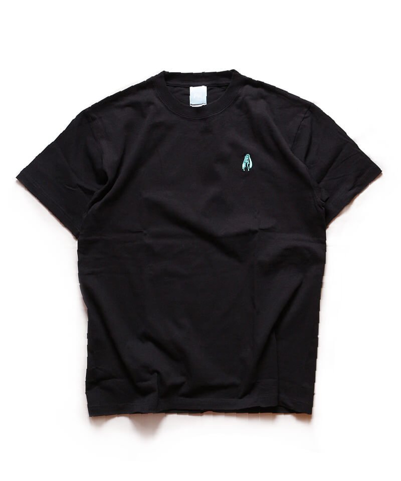 初音ミク × PIIT【 Embroidery Tee | ワンポイント刺繍Tシャツ (Hatsune Miku) 】- SIDEMILITIA  inc.の通販サイト