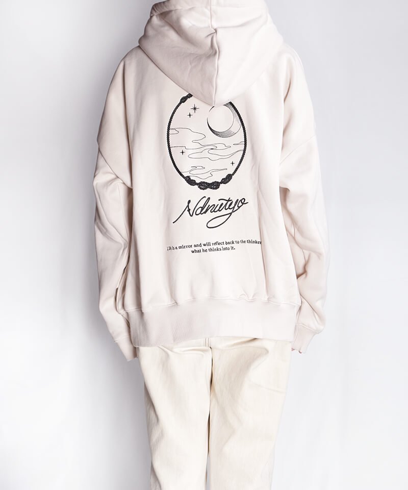 NIL DUE / NIL UN TOKYO ／ ニル デュエ / ニル アン トーキョー【 EMBROIDERY MIRROR HOODIE  (LIGHT BEIGE) 】- SIDEMILITIA inc.の通販サイト