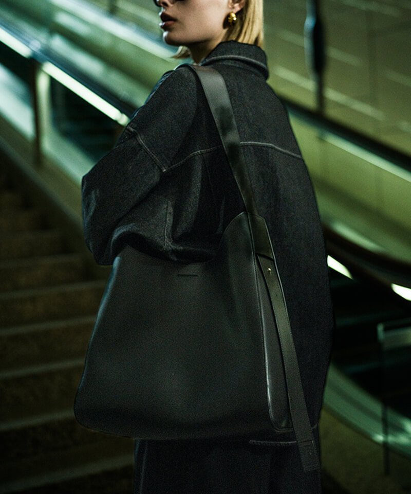 STYLE /  NIL DUE / NIL UN TOKYO / CURVED LEATHER TOTE BAG (BLACK)ʲ1