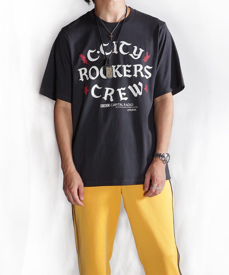 RALEIGH / ラリー (RED MOTEL / レッドモーテル)【 Iron-On Letters “CLA5H CITY ROCKERS  CREW” vs “ROCK STEADY CREW” T-SHIRTS (Loose Fit / BK) 】- SIDEMILITIA  inc.の通販サイト