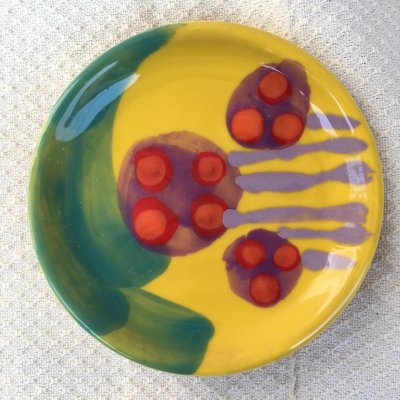 地中海陶器 一点ものの小皿 カラフルなアートなお皿をテーブルに