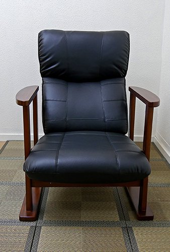 レザー座面の高級リクライニング高座椅子。和室用脚に立ち上がりやすい手すり付、MT1800