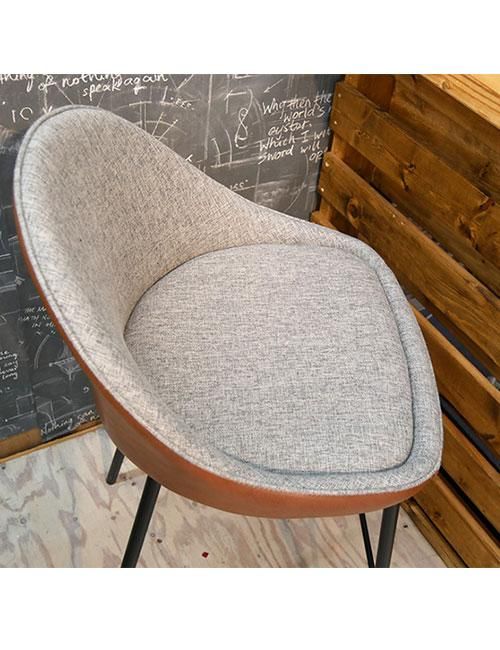 モダンカウンターチェア ハイスツール 座面高67cm バーチェア