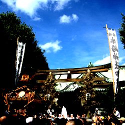 牛嶋神社の例大祭の様子