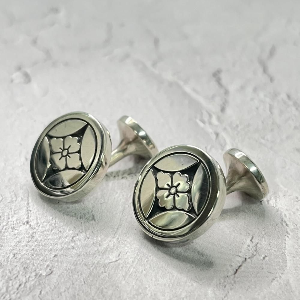 1118 丸に七宝花菱 家紋カフスボタンの製作実績 - 工房史 プレゼント