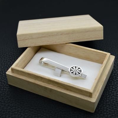 ■銀製 家紋オーダーメイドネクタイピン【クリップ式】 墨入れ仕上げ