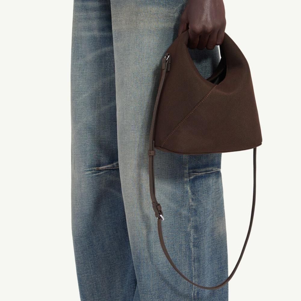 MM6 Maison Margiela ジャパニーズ メッシュクロスボディバッグ MM6 Maison Margiela】 Japanese メッシュクロスボディバッグ