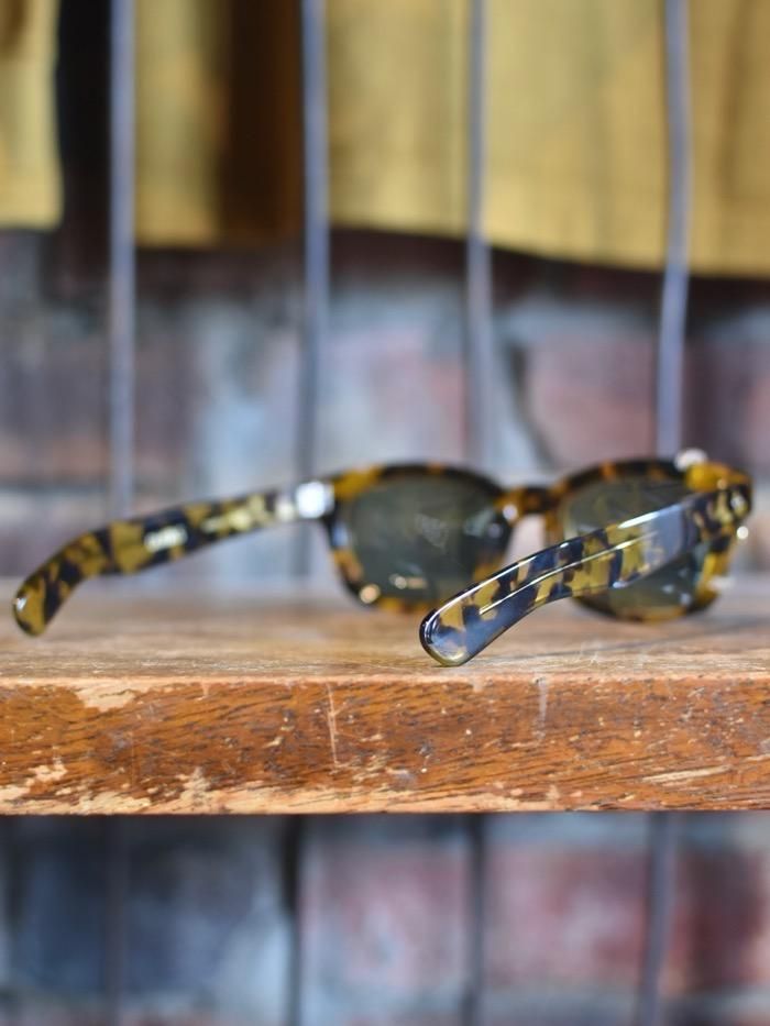 EVILACT EYEWEAR × CANVAS 'DOUGLAS'クリップオン サングラス トートイズ イーブルアクトアイウエア -  ブランド古着の買取販売フォーサイト オンラインストア