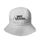 <img class='new_mark_img1' src='https://img.shop-pro.jp/img/new/icons1.gif' style='border:none;display:inline;margin:0px;padding:0px;width:auto;' />PANTYDROPPER - Bucket Hat（WHITE)
