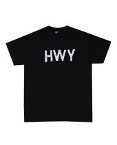 <img class='new_mark_img1' src='https://img.shop-pro.jp/img/new/icons1.gif' style='border:none;display:inline;margin:0px;padding:0px;width:auto;' />HWY / HWY ARMY TEE(BLACK)