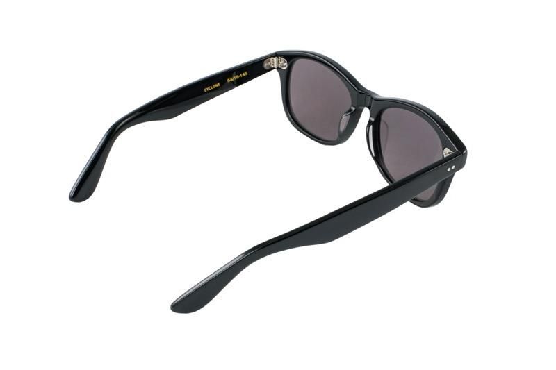 お歳暮ならオンライン “CYCLONE” EYEWEAR EVILACT - CANVAS - LENS SMOKE / BLACK 小物