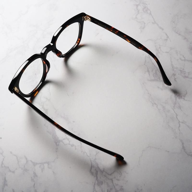 EVILACT EYEWEAR “MERKEL” - BLACK x BROWN TORT / GREEN LENS