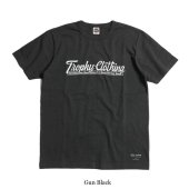 <img class='new_mark_img1' src='https://img.shop-pro.jp/img/new/icons1.gif' style='border:none;display:inline;margin:0px;padding:0px;width:auto;' />TROPHY CLOTHING - STORE BRAND LOGO OD TEE (GUN BLACK)