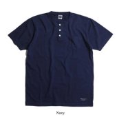 <img class='new_mark_img1' src='https://img.shop-pro.jp/img/new/icons1.gif' style='border:none;display:inline;margin:0px;padding:0px;width:auto;' />TROPHY CLOTHING - OD HENLEY TEE (NAVY)