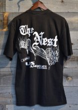 <img class='new_mark_img1' src='https://img.shop-pro.jp/img/new/icons1.gif' style='border:none;display:inline;margin:0px;padding:0px;width:auto;' />THE NEST / Bridge T-Shirt (Faded Black)