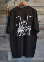 <img class='new_mark_img1' src='https://img.shop-pro.jp/img/new/icons1.gif' style='border:none;display:inline;margin:0px;padding:0px;width:auto;' />THE NEST / Ape Hangers T-Shirt (Faded Black)